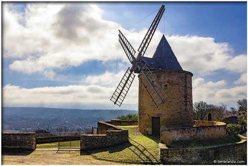 Randonnée pédestre de Goult Lumières en Vaucluse