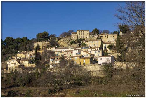 La randonnée de la Roque-sur-Pernes et le ravin du Fraischamp