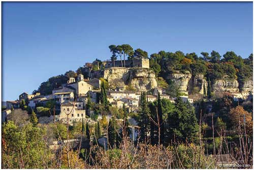 Randonnée pédestre du Beaucet et la source St-Gens en Vaucluse