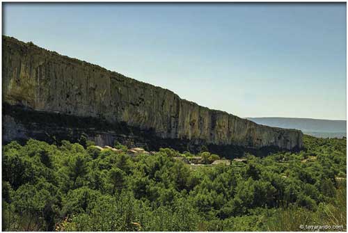 Randonnée pédestre de Lioux en Vaucluse