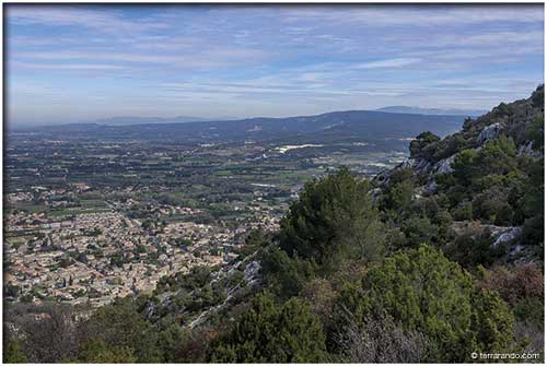 La randonnée de Robion, le vallon et la bergerie du Colombier dans le Petit Luberon