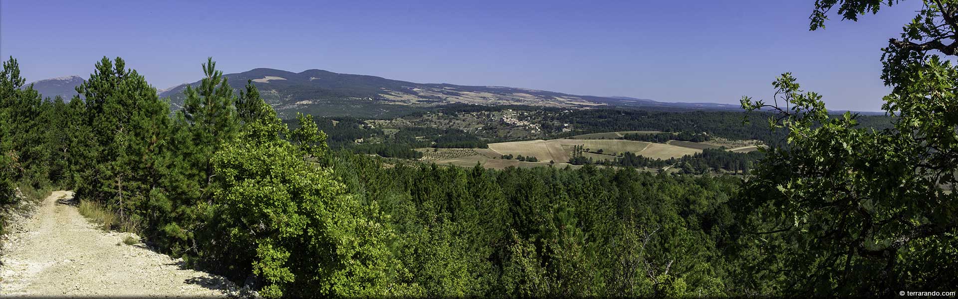 Randonnée d'Aurel dans le Vaucluse à l'Est du mont Ventoux