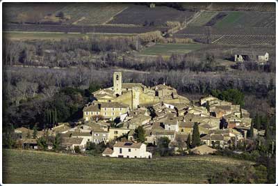 randonnée pédestre de Buisson dans la vallée du Rhône en Vaucluse