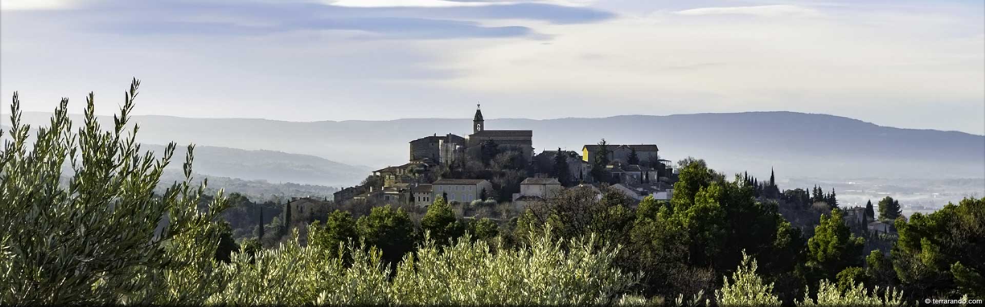 Randonnée pédestre dans le Vaucluse à Crillon le Brave