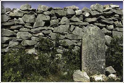 Randonnée pédestre de Fontaine de Vaucluse - Le mur de la peste