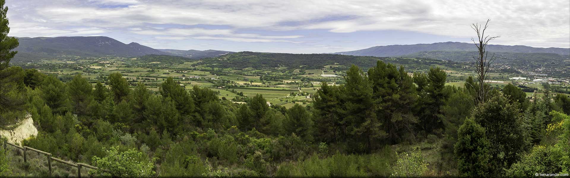 Randonnée de Gargas et la colline de Perréal