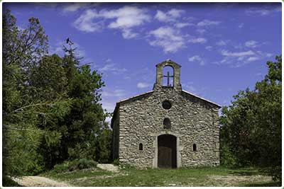 Randonnée pédestre de Gargas et la colline de Perréal