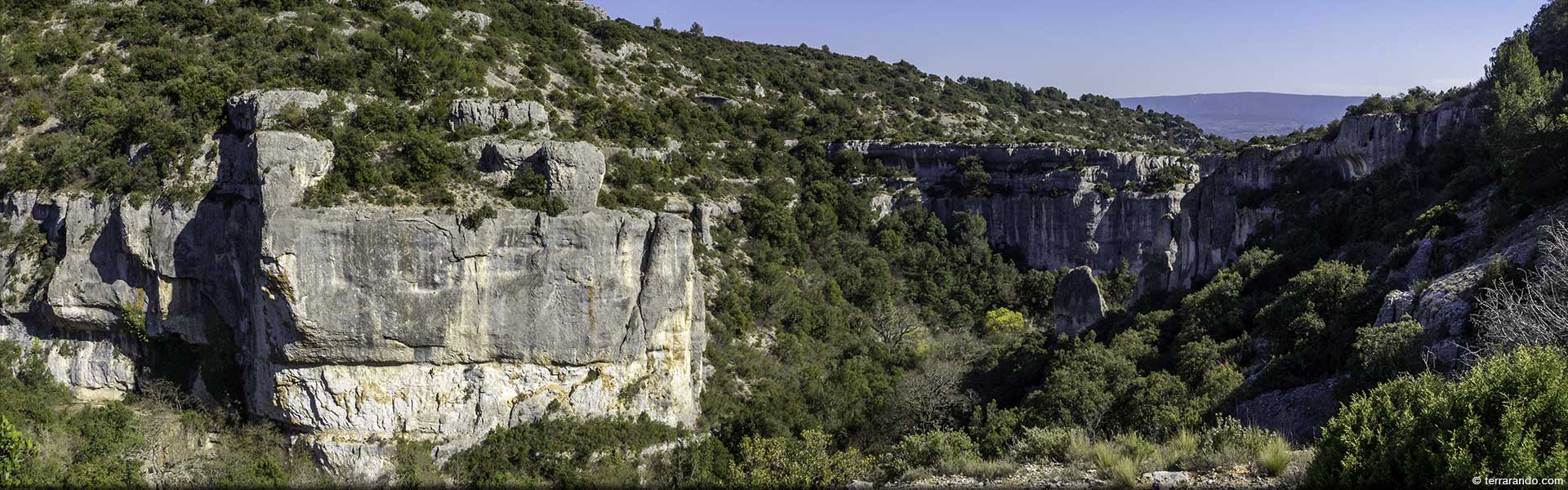 Randonnée de Joucas et les gorges de la Véroncle dans les Monts de Vaucluse