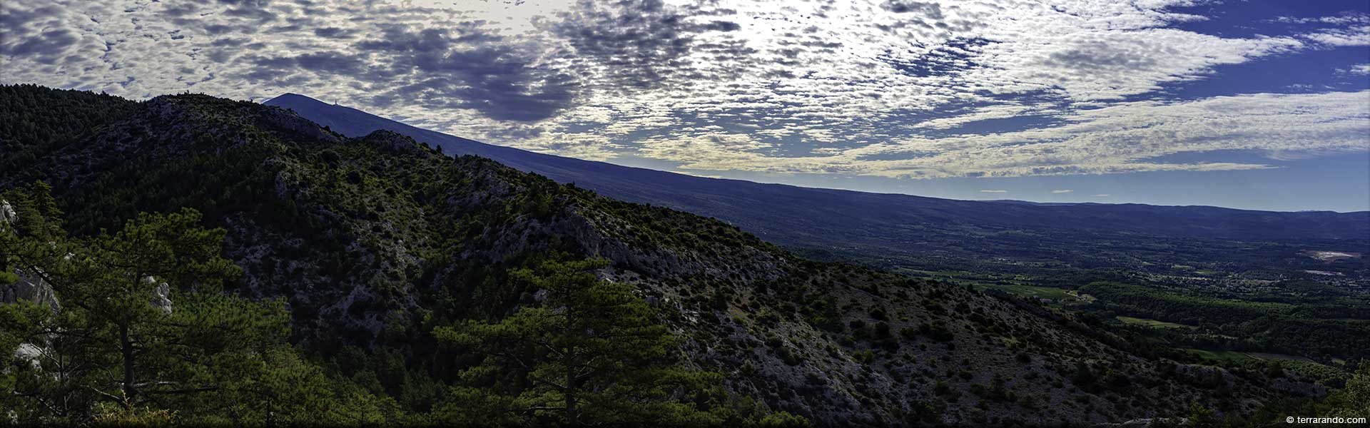 Randonnée pédestre dans le Vaucluse à Malaucène