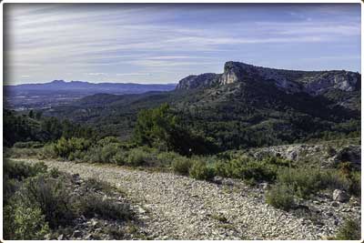 Randonnée pédestre de Mérindol sur le versant Sud du Luberon