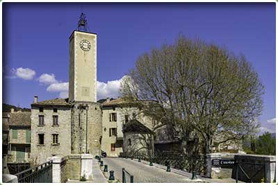 Randonnée pédestre de Mollans sur Ouvèze dans la Drôme provençale