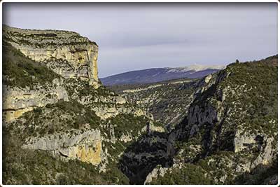 Randonnée pédestre de Monieux et les gorges de la Nesque