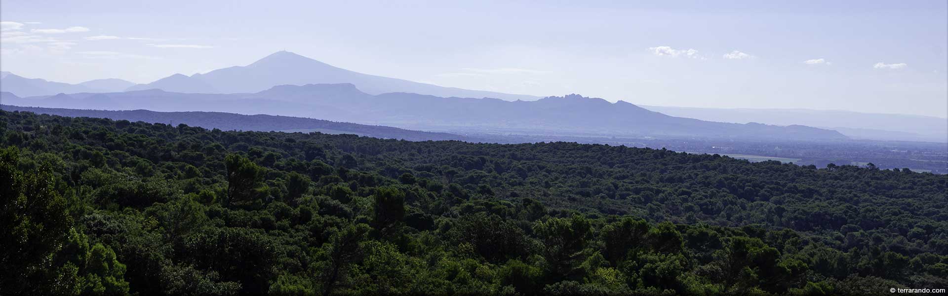 Randonnée pédestre dans le Vaucluse à Mornas