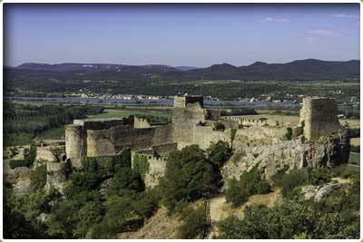 randonnée pédestre de Mornas et la forteresse de Mornas