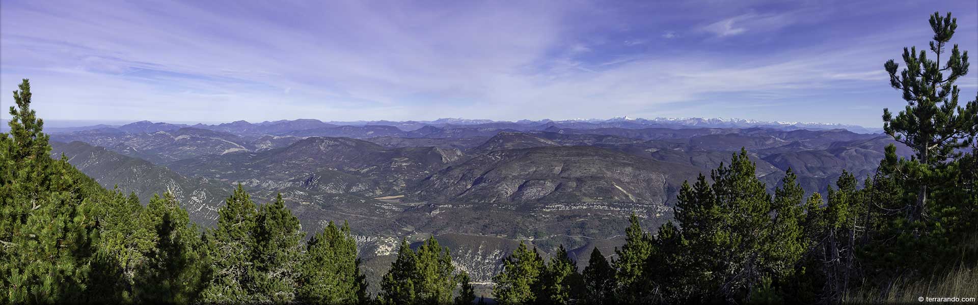 La randonnée de du Pas de la Frache dans le Vaucluse crête est du mont Ventoux