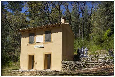 randonnée pédestre du Pavillon de Rolland sur le versant Sud du mont Ventoux