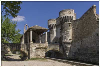 Randonnée pédestre de Pernes les Fontaines, la colline du Puy Bricon