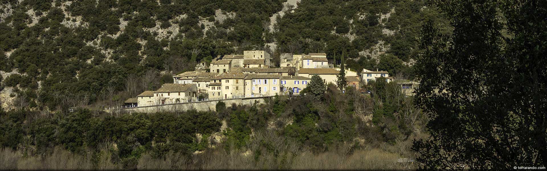 Randonnée pédestre dans le Vaucluse à Saint Léger du Ventoux