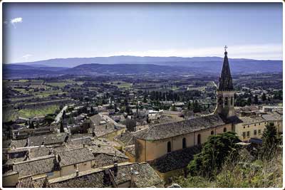 Randonnée pédestre de Saint-Saturnin-lès-Apt dans les Monts de Vaucluse