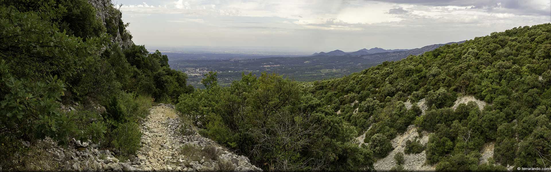 La randonnée de Sainte-Colombe et la combe de Curnier dans le Vaucluse versant sud du mont Ventoux