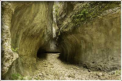 randonnée pédestre de Sainte-Colombe dans le Vaucluse - combe de Curnier versant sud du mont Ventoux