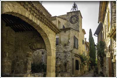 Randonnée pédestre de Séguret, le village et le château